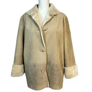 Liz Claiborne Faux Suede Jacket Coat Size M Buttons Sherpa Lined Pockets Classic